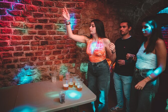 1 Hour of Open Bar Pub Crawl + Karaoke + VIP Entry to Best Clubs - Meeting point, timing, and how to avoid getting lost in the dark