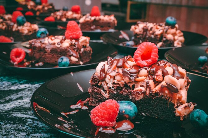 2 Hour Bottomless Brunch Experience with 3 Course Meal And Drinks - Atmosphere and Group Size: Social, Lively, and Not Too Big