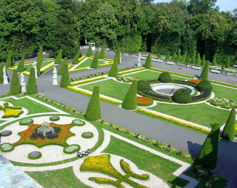 3-hour: Palace of King Jan Sobieski in Wilanow/inc. Pick-up/ - Wilanów Palace’s Baroque Story: How the Architecture Does the Explaining