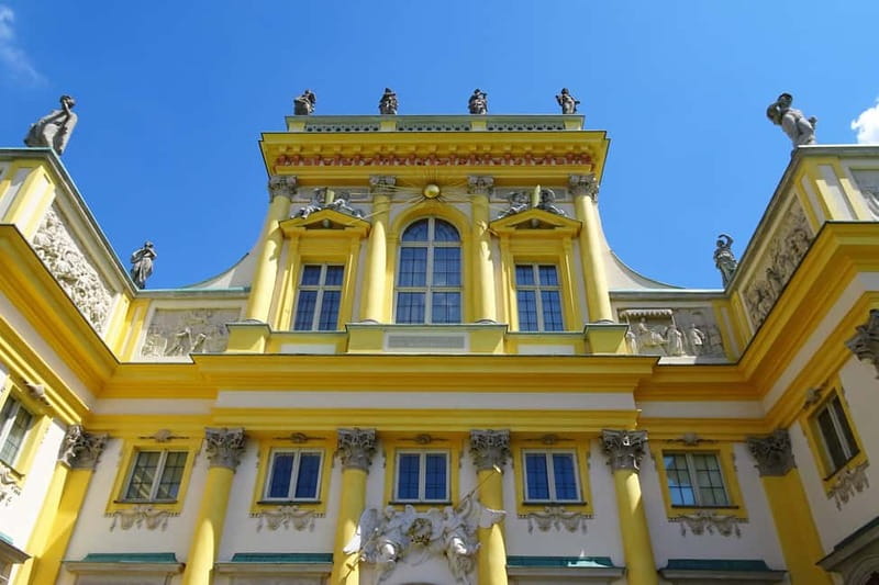 3-hour: Palace of King Jan Sobieski in Wilanow/inc. Pick-up/ - King’s Library, Royal Bedrooms, and the Painting Gallery