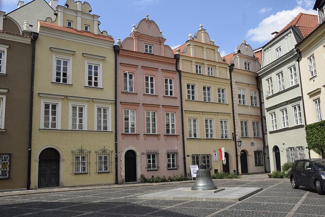 A Journey Through Old Town Warsaw - Church of the Holy Cross: Chopin’s heart as a closing moment