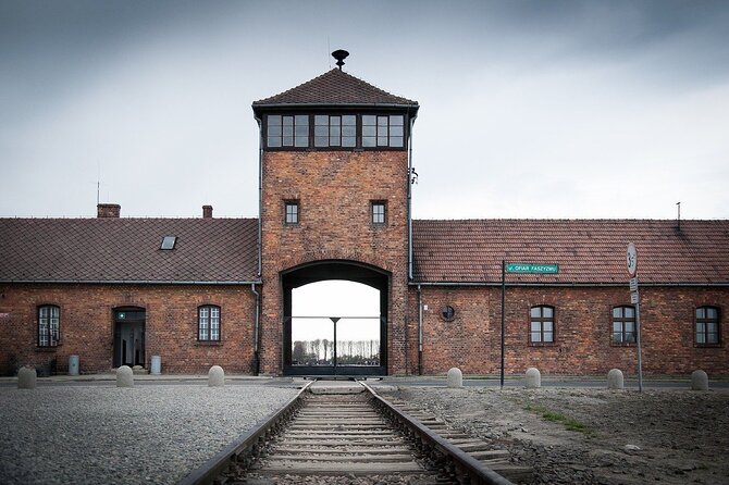 Auschwitz and Birkenau Guided Tour from Krakow - The guided part: what you’re actually paying for