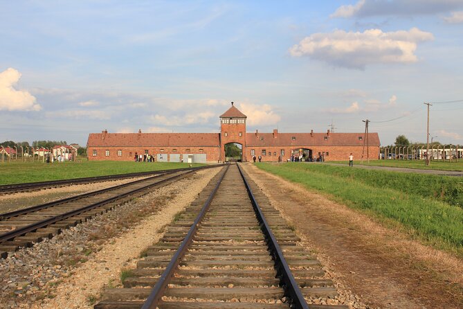 Auschwitz and Birkenau Memorial and Museum Guided Tour from Krakow - Auschwitz I: what the guided time is supposed to do