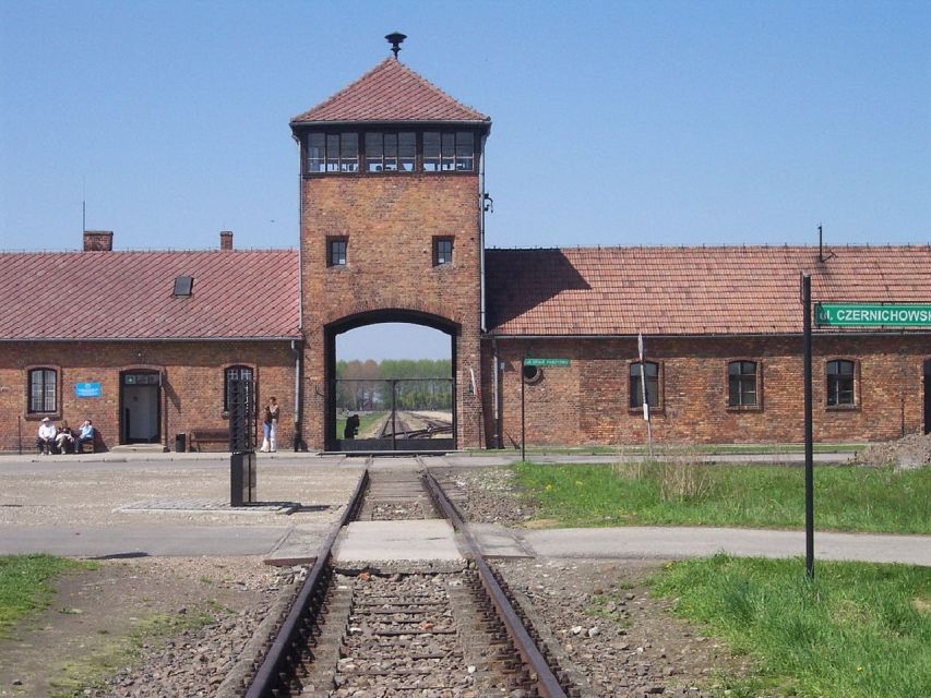 Auschwitz-Birkenau and Krakow Private Car Trip from Katowice - Wheelchair Access Reality: Helpful Options, Not Full Coverage
