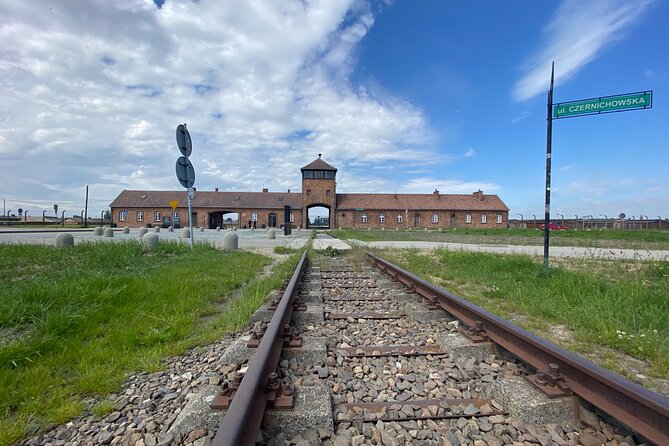 Auschwitz Birkenau and Salt Mine Full Day Guided Tour from Krakow hotel pick up - Hotel Pickup Timing in Krakow (and Why It Matters)