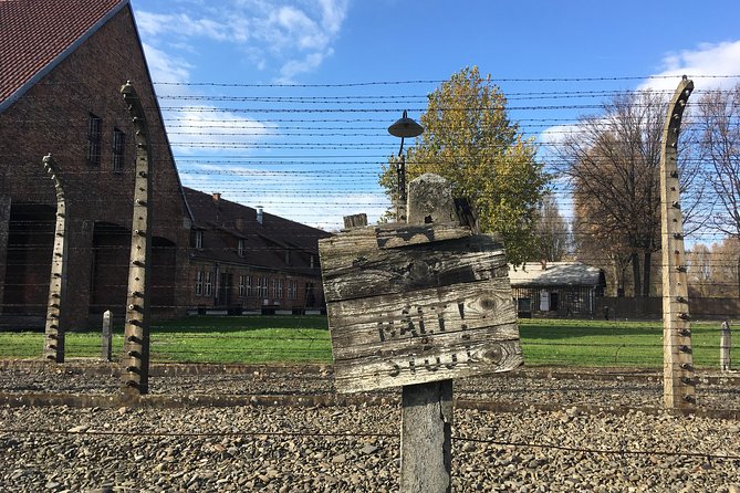 Auschwitz-Birkenau Day Tour from Wroclaw - Auschwitz II-Birkenau: The 90-Minute Challenge and How to Handle It