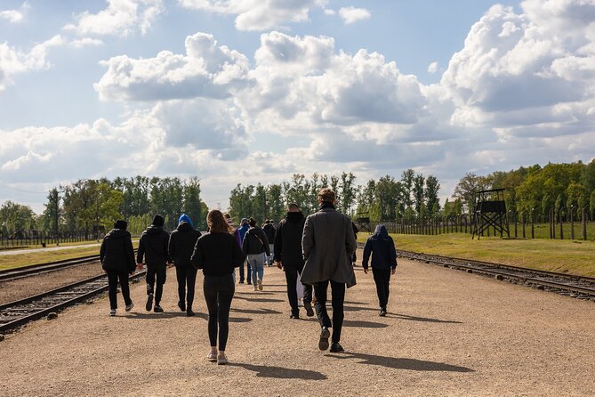 Auschwitz-Birkenau: Day Trip & Transfer from Kraków - How the return to Kraków works, and why the last stretch can feel rushed
