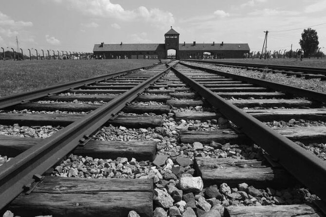 Auschwitz Birkenau Guided Tour/Skip The Line/PickUp/Guide ENG - Pickup and “skip the line” style entry, without the stress