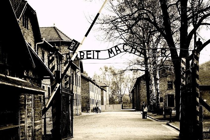 Auschwitz-Birkenau guided tour & skip the line Tickets & Transfer - Birkenau: why the second half hits differently