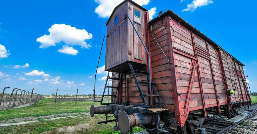 Auschwitz-Birkenau: Guided Tour with Fast Track Ticket - Key Points to Know Before You Go
