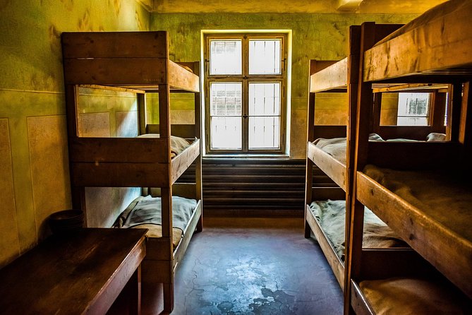 Auschwitz & Birkenau Live Guide Tour Entrance Ticket - Auschwitz I Stop: What You Should Expect on Arrival