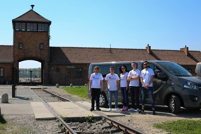 Auschwitz Birkenau: Live-Guided Tour with Transportation and Hotel Pickup - English guide expectations: the good news and the fine print