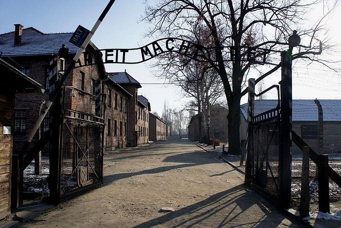 Auschwitz Birkenau Memorial and Museum group tour from Krakow - Lunch, Breaks, and How to Stay Comfortable on a 6 to 7 Hour Day
