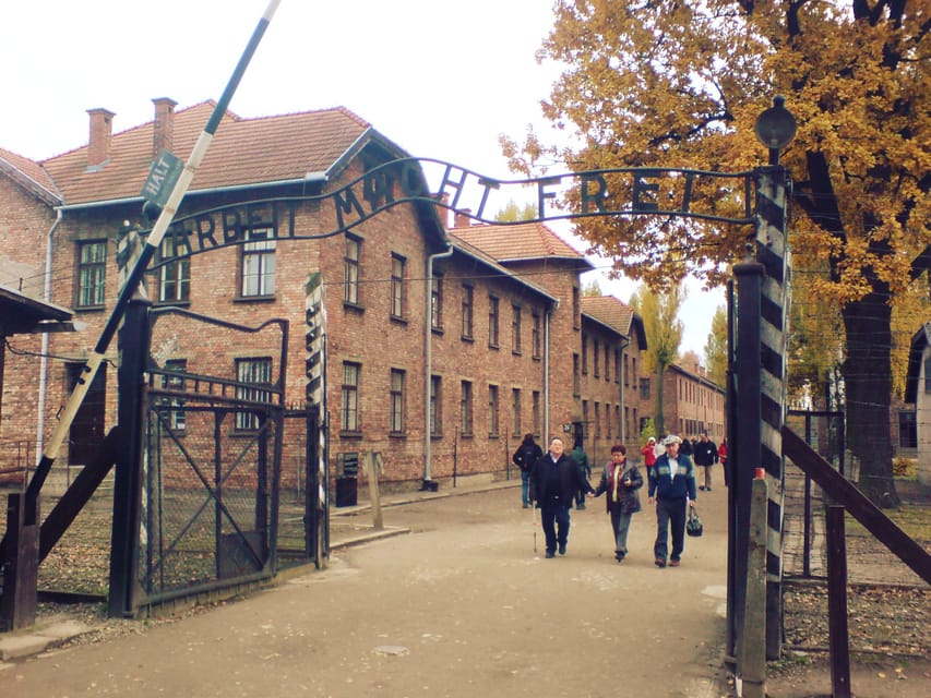 Auschwitz-Birkenau: Memorial Entry Ticket and Guided Tour - The guide experience: what tends to go right, and what to watch for