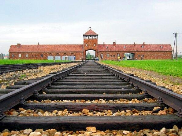 Auschwitz - Birkenau Private, 6-hr Study Tour - Key Things You’ll Notice on This Auschwitz-Birkenau Study Tour