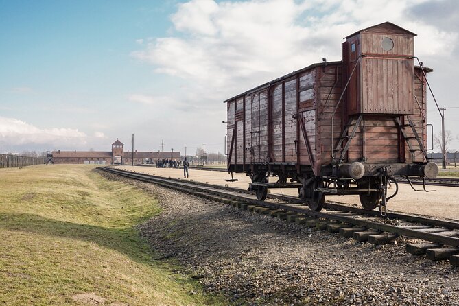 Auschwitz - Birkenau Private, 6-hr Study Tour - Entering Auschwitz I: Gates, Blocks, and the Details You Cannot Unsee