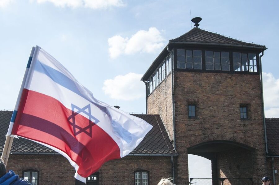 Auschwitz-Birkenau Private Tour from Katowice & Transport - Key things that make this tour worth your attention