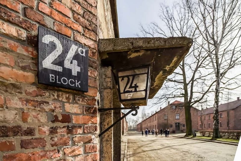 Auschwitz-Birkenau Skip-the-Line Guided Tour - Auschwitz I: The 2-Hour Guided Walk That Gives Context