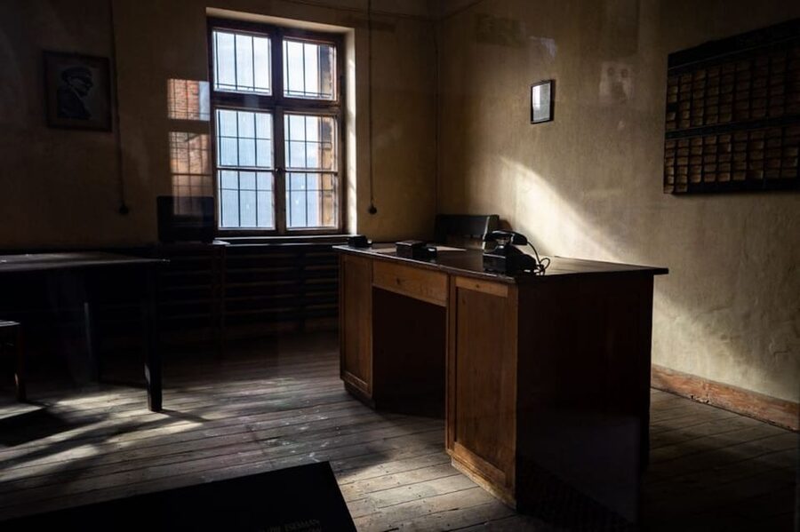 Auschwitz-Birkenau Skip-the-Line Ticket and Guided Tour - Physical reality: walking, weather, and your energy budget