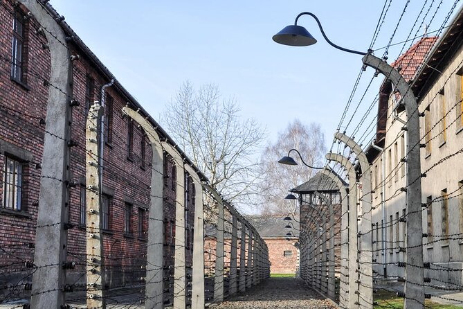Auschwitz-Birkenau Tour Guide and Jewish museum and synagogue - Panstwowe Muzeum Auschwitz-Birkenau: what you’ll see in that 3-hour window