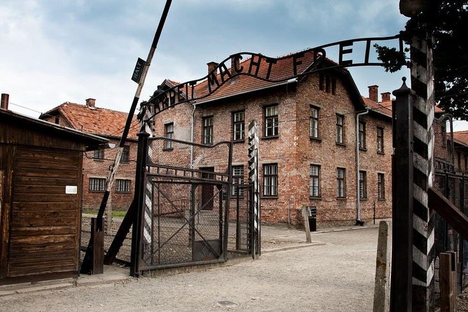 Auschwitz-Birkenau & Wieliczka in one day (Guided tour) - Why This One-Day Krakow Combo Works So Well