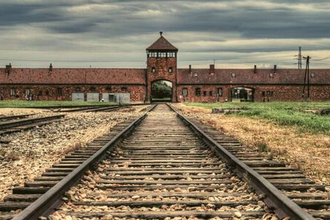 Auschwitz day tour from Warsaw by private car with lunch - How the private car changes the value equation