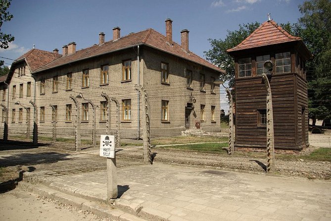 Auschwitz Small Group Tour from Warsaw with Lunch - Why this Auschwitz-Birkenau day trip from Warsaw is so workable