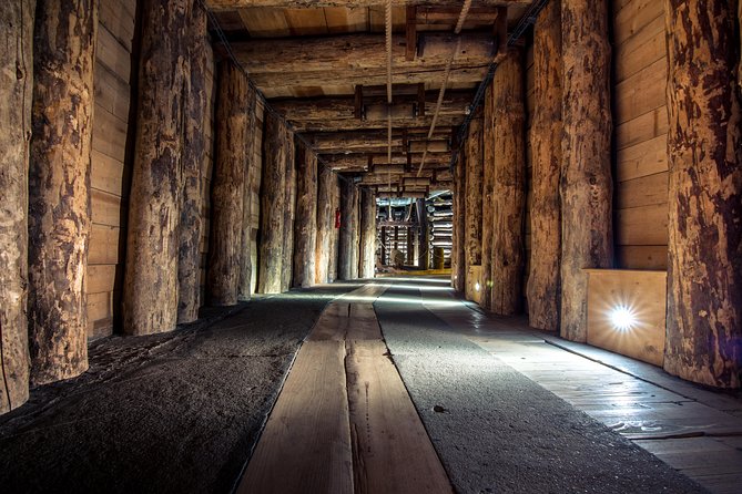 Auschwitz & Wieliczka ONE DAY Guided Tour +Private Transportation - Inside Auschwitz I and Birkenau: How the Guided Portion Is Set Up