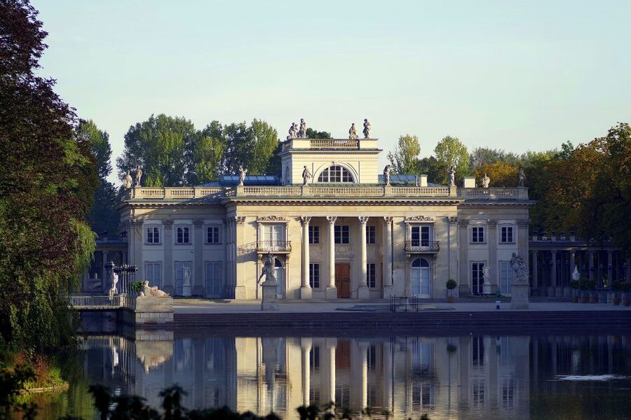 Best of Warsaw Full-Day Private Tour with Private Transport - How a Private Car and an Official Guide Make Warsaw Easier