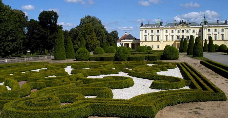 Bialystok Old Town Highlights Private Walking Tour - The 2-Hour Core Walk: Kosciuszko’s Market Square and the Town Hall