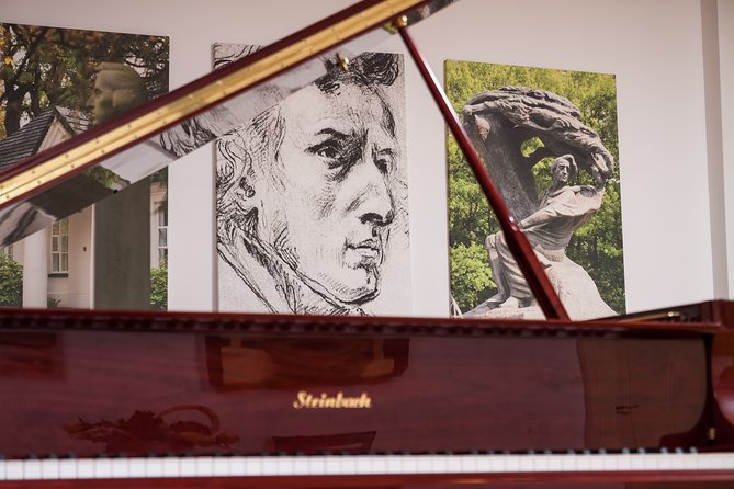 Chopin Piano Concert at Chopin Gallery with a Glass of Wine - After the concert: how to use the night in Old Town Krakow