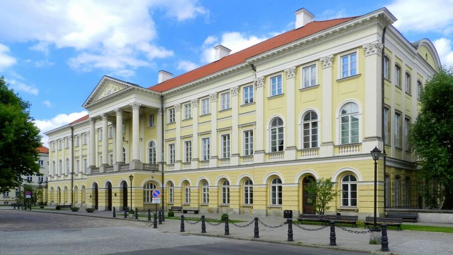 Chopin Tour in Warsaw with Skip-the-line Museum & Concert - Walking logistics: distance, steps, and how to stay comfortable