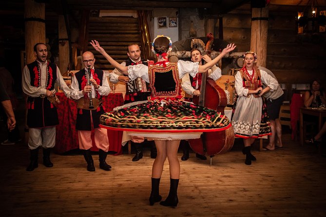 Cottage Style Evening with Folk Show and Traditional Feast from Krakow - Key things to know before you go