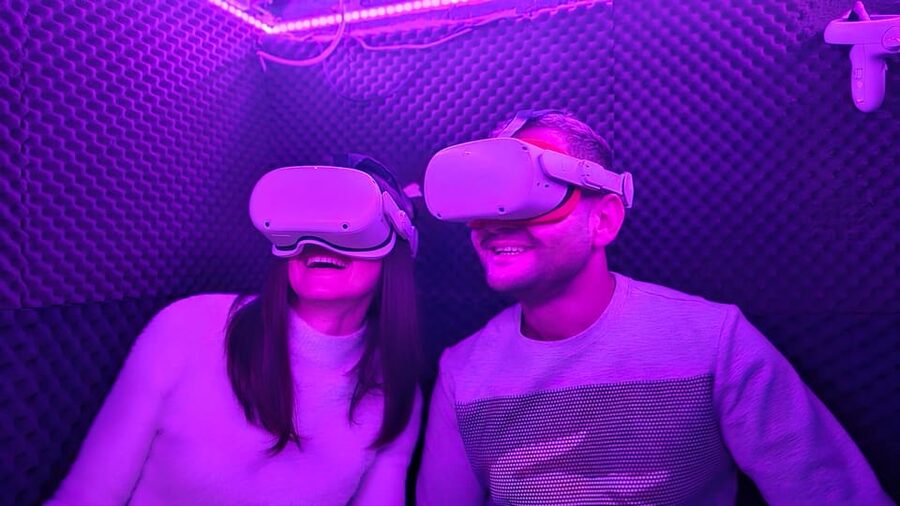 Cracow House Of Attractions: Guided Admission to attractions - The mirror labyrinth and Infinity Room: where your brain does math