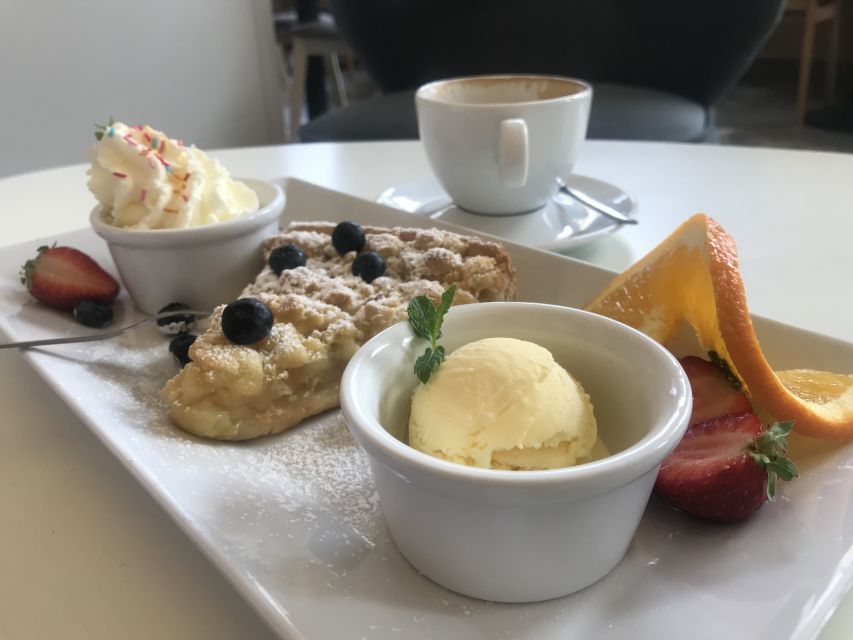 DAILY Warsaw Traditional Food Tasting & Guided Old Town Tour - The guide experience: stories, landmarks, and practical food talk