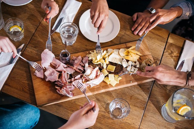 Deluxe Polish Food Tour Experience in Warsaw - The Food Portion: 4-5 Venues and 10+ Polish Tastings That Add Up