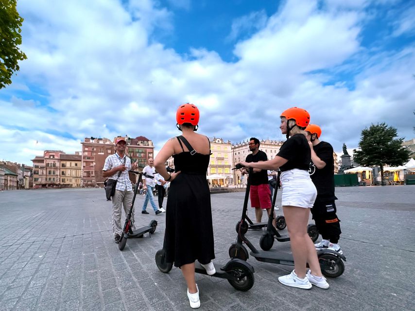 Electric Scooter Tour: Gdańsk Shipyard - 1,5-Hour of Magic! - Meeting at Stara Stocznia, and how check-in really goes