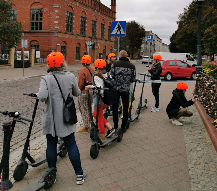 Electric Scooter Tour: Jewish Quarter - 2-Hours of Magic! - Tempel Synagogue, Kupa Synagogue, and the Look of Different Houses of Worship