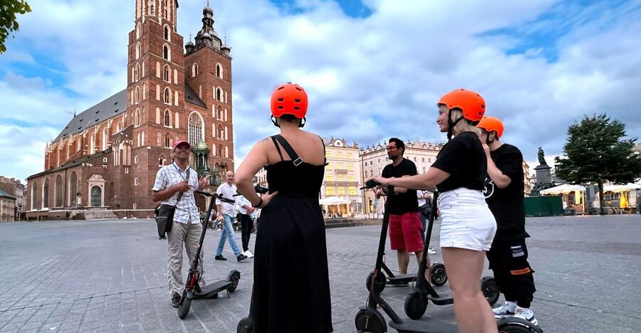 Electric Scooter Tour: Jewish Quarter - 2-Hours of Magic! - Gestapo Prison and the Power of Holding Contrasts in One Loop