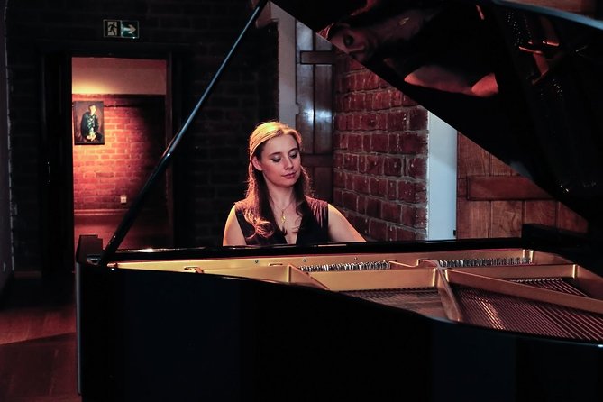 Everyday concerts of Chopin's music at the Old Town in Warsaw - Time For Chopin in Warsaw Old Town, Why It Feels Worth Your Time