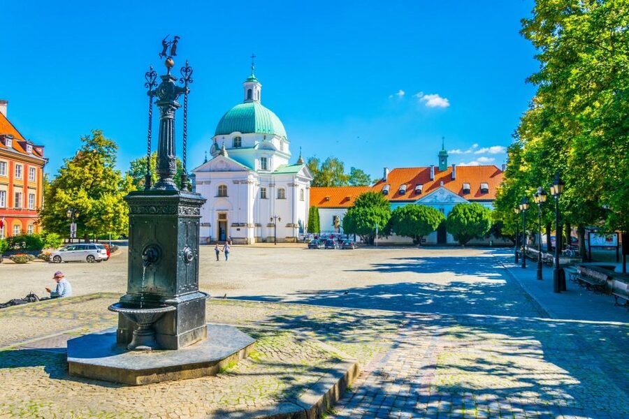 Family Tour of Warsaw Old Town with Fun Activities for Kids - Practical tips to keep the tour smooth with kids