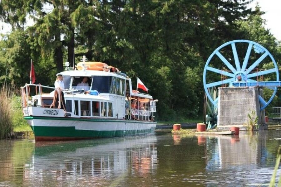 From Gdansk: Elblag Canal Boat Cruise - Elbląg coffee break and the best way to use 45 minutes