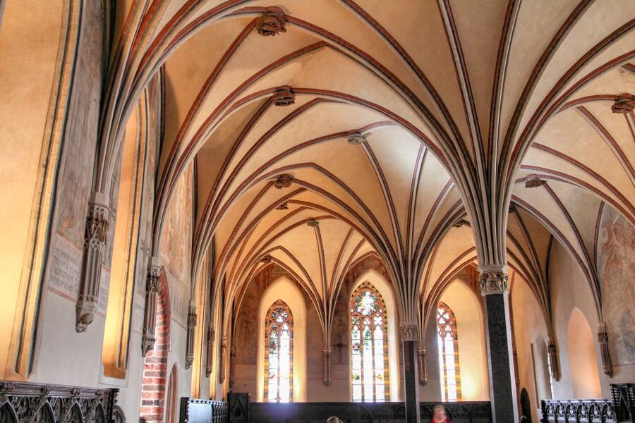 From Gdansk: Malbork Castle Half-Day Private Tour - Old Technical Devices and Past Arms: More Than Decorative Armor