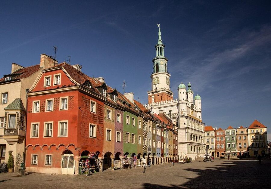 From Golden Age to Fall and Rebirth of Poland - Anders Square and Stary Browar for a modern end point