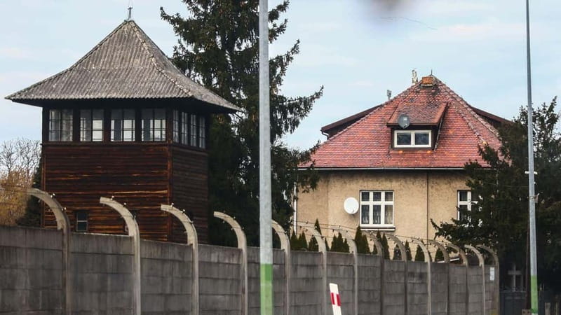 From Kracow: Auschwitz Complex Alternative Tour - Where Your 8-Hour Day Starts in Krakow