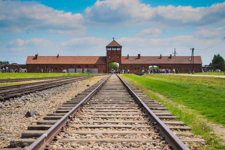 From Krakow: Auschwitz-Birkenau Day Tour with Pickup - Pickup in Krakow, Then the Documentary Drive