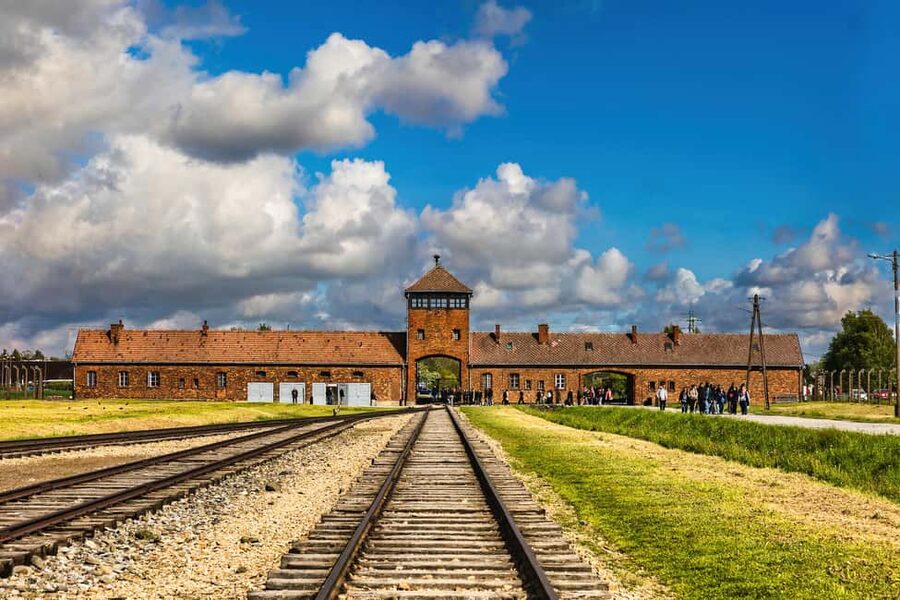 From Krakow: Auschwitz-Birkenau Full-Day Guided Tour - Block 11 and the preserved evidence you will not forget