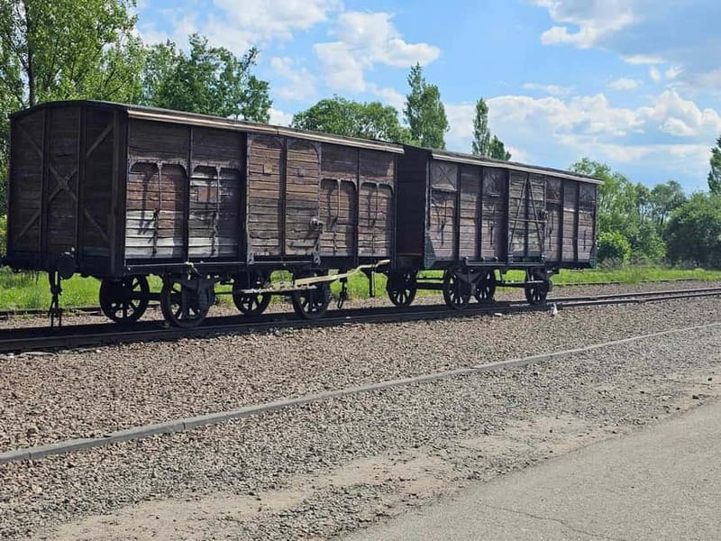 From Krakow: Auschwitz-Birkenau Guided Tour with Pickup - Auschwitz I Tour: The Camp’s Core Story in About 100 Minutes