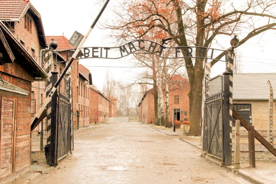 From Krakow: Auschwitz-Birkenau Tour with Transportation - First stop: Judenrampe and why that early context matters