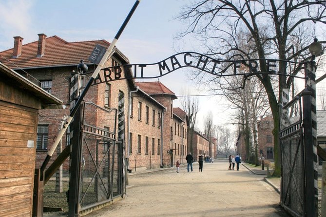 From Krakow: Auschwitz & Wieliczka Salt Mine Guided Tour - Breaks and food strategy: how to avoid the cranky, hungry ending